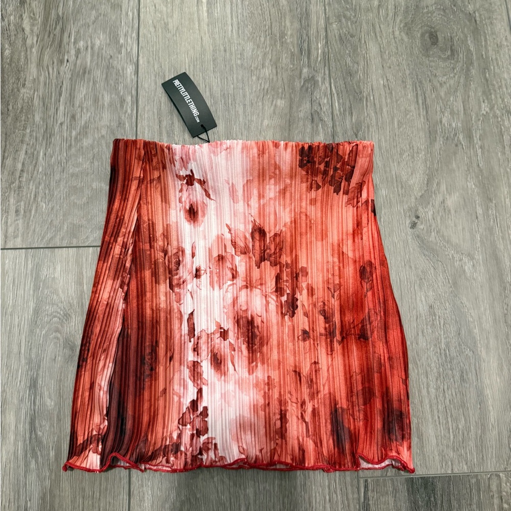 PrettyLittleThing Red and Pink Floral Skirt